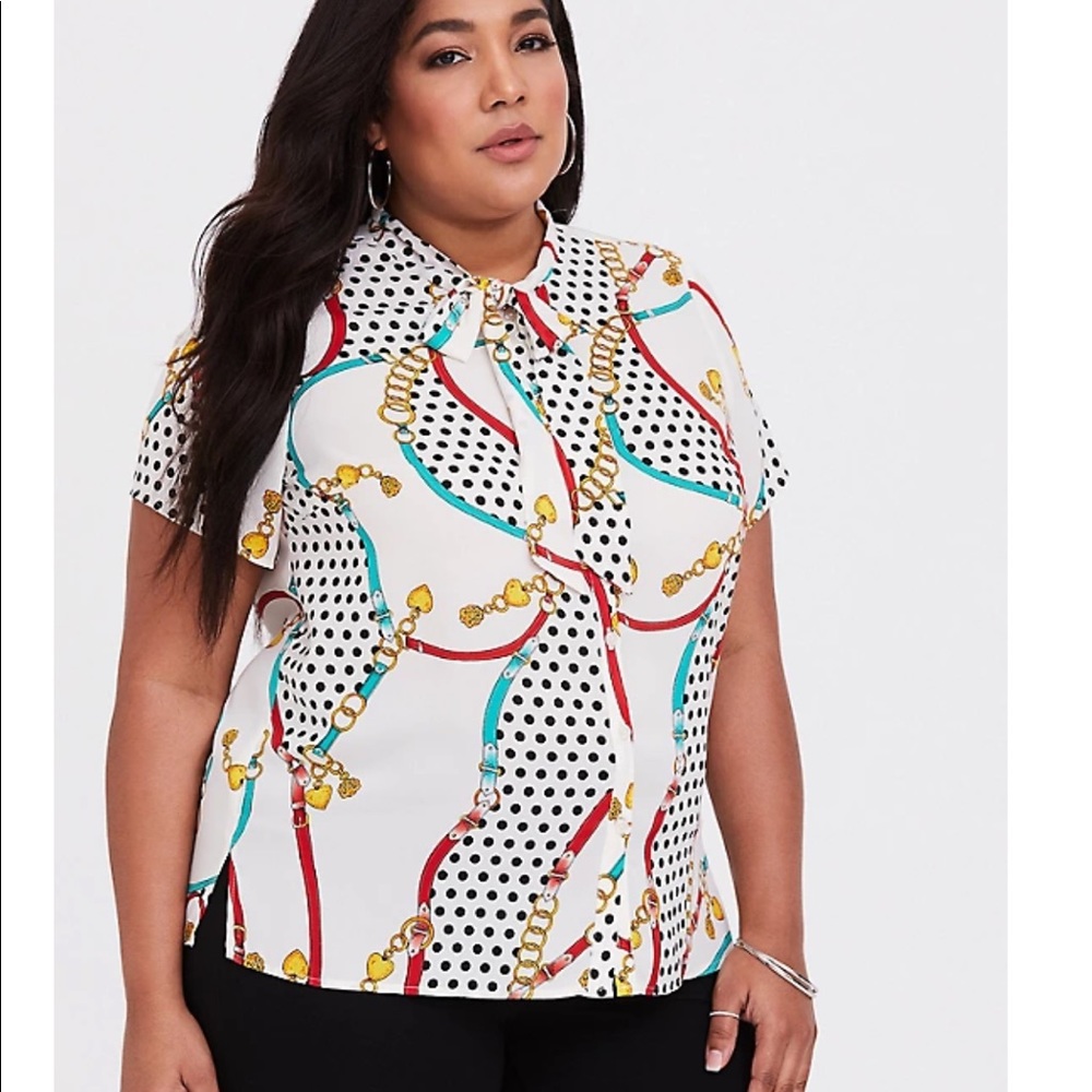 NWT Ivory chain tie-neck top